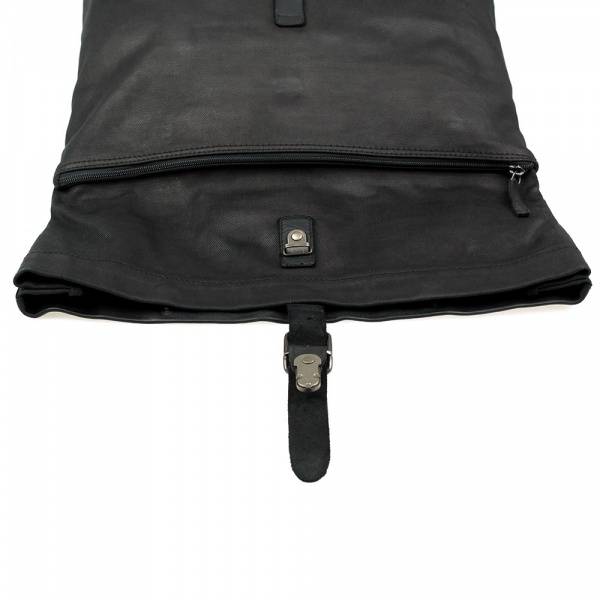 Aunts and Uncles Whisker Urban Black
